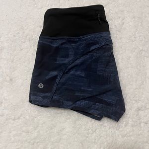 Unique blue and black pattern Speed Up lined short 2.5”